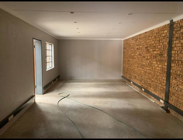 411M² WAREHOUSE TO LET IN STRIJDOMPARK